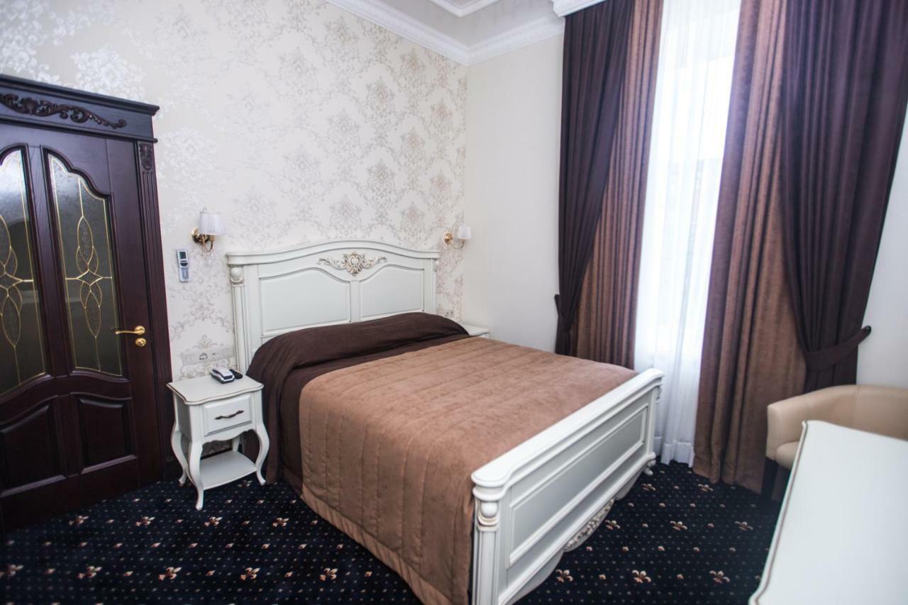 Готель Петрівський Kropywnyzkyj Exterior foto