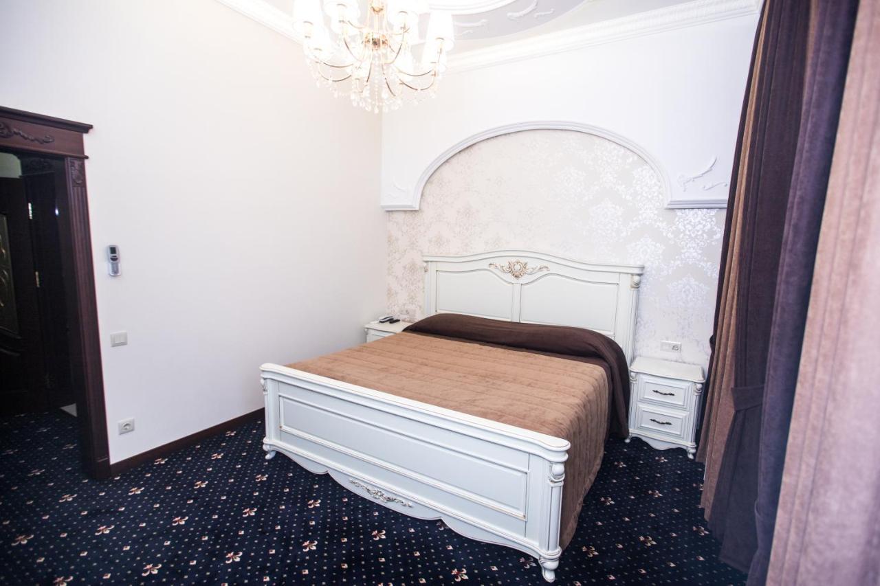 Готель Петрівський Kropywnyzkyj Exterior foto